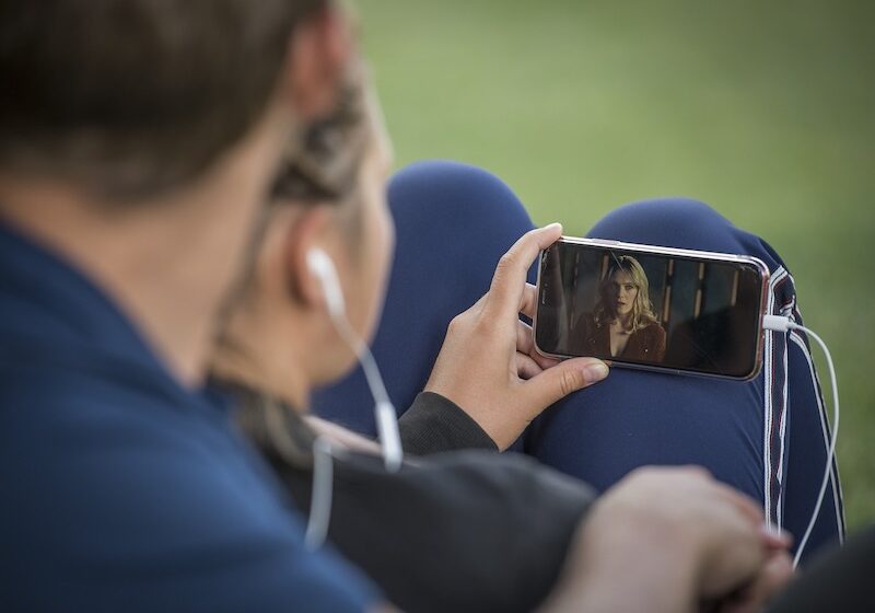Avere vent’anni nell’era digitale: comunicazione responsabile, giovani e fiducia